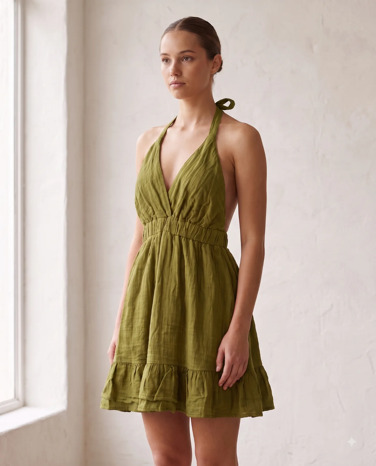 Müslin Halter Yaka Fırfırlı Mini Elbise