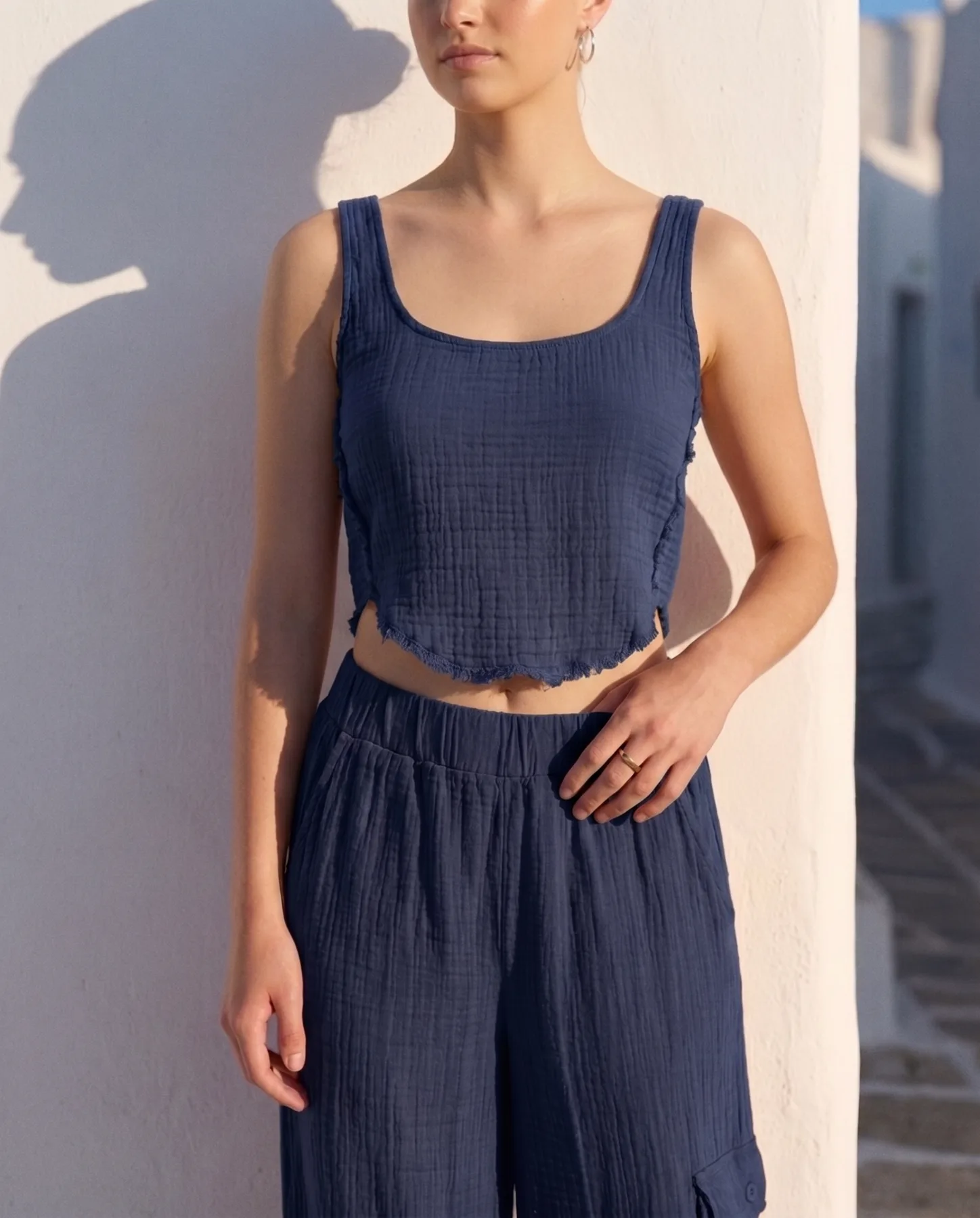 Müslin Crop — #1f2a44